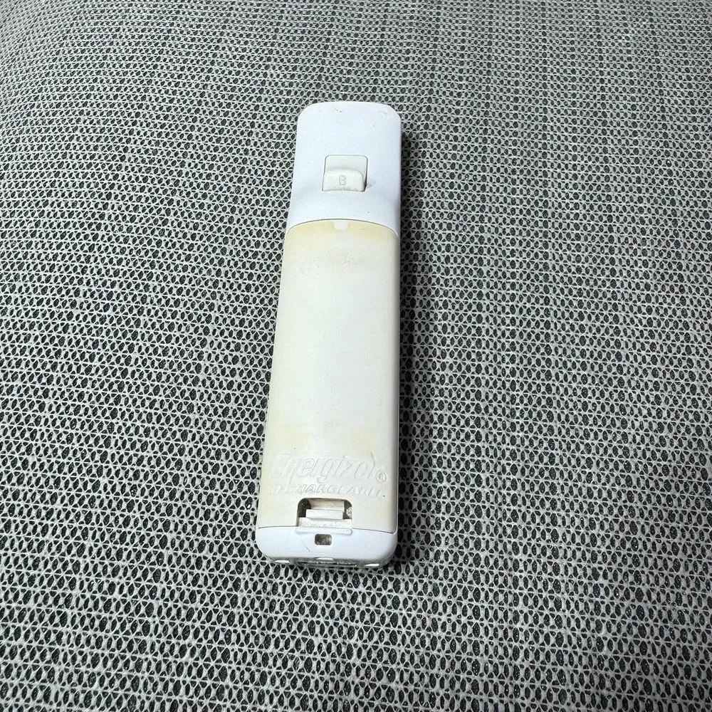 Official Nintendo Wii Remote Controller RVL- 003 OEM White